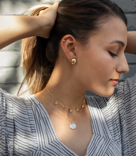 Load image into Gallery viewer, gold huggie hoop earrings